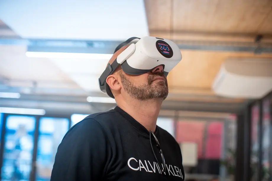 Immersion au travail : 1er pas facilité grâce à la réalité virtuelle